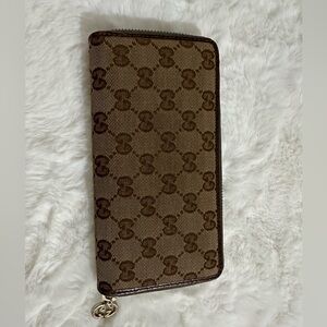 Gucci wallet